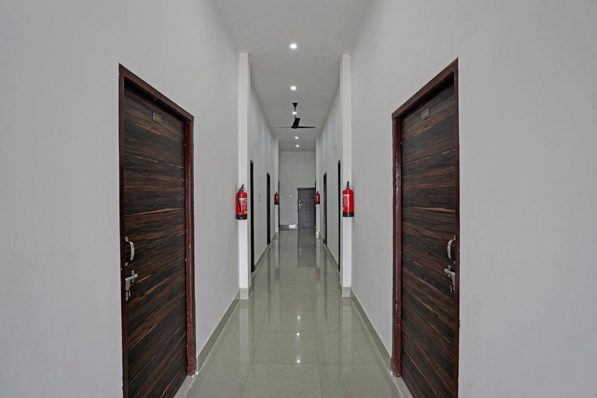 Hotel O Sky Touch Hotel Baghpat Exterior photo